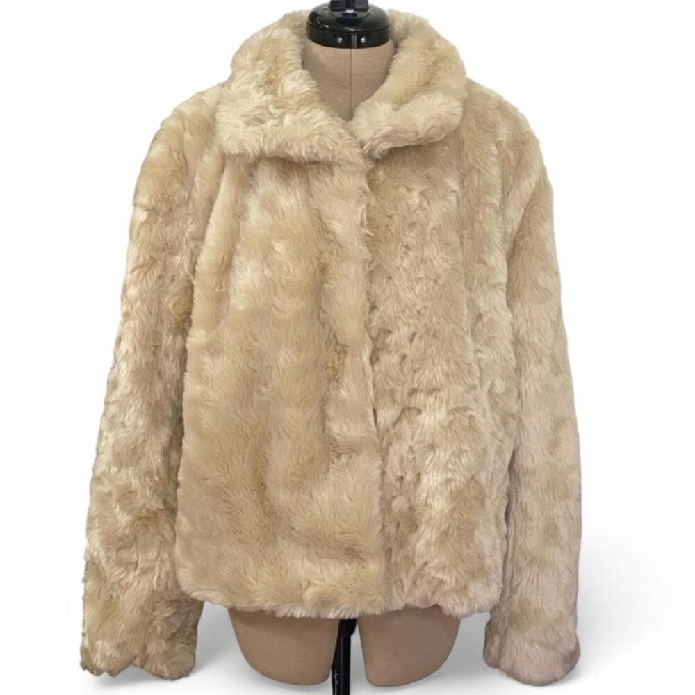 2015 Xhilaration cream faux fur coat size L-XL